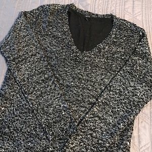 Apt. 9 Beautiful black/gray sequin sweater